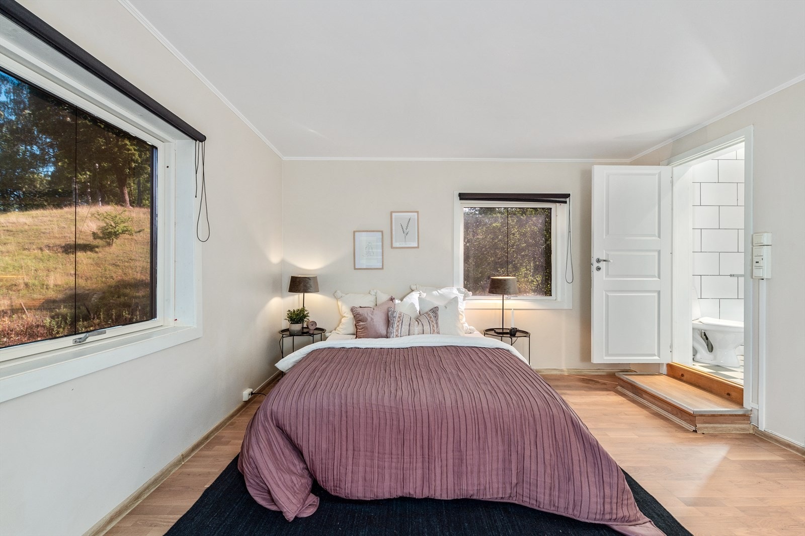 Lyst og pent soverom i andre etasje. Galleribilde