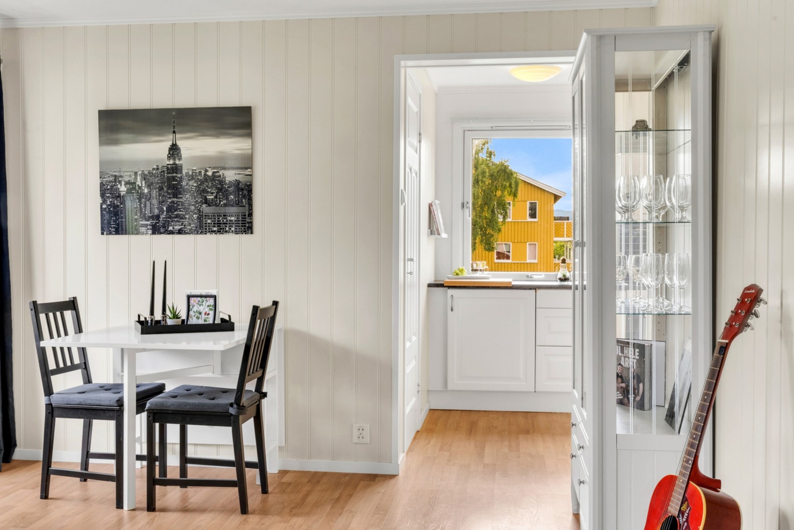 Her er det plass til en koselig spisestue. Galleribilde