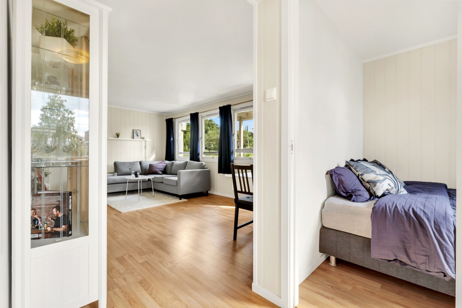 Stuen sett fra kjøkkenet. Galleribilde