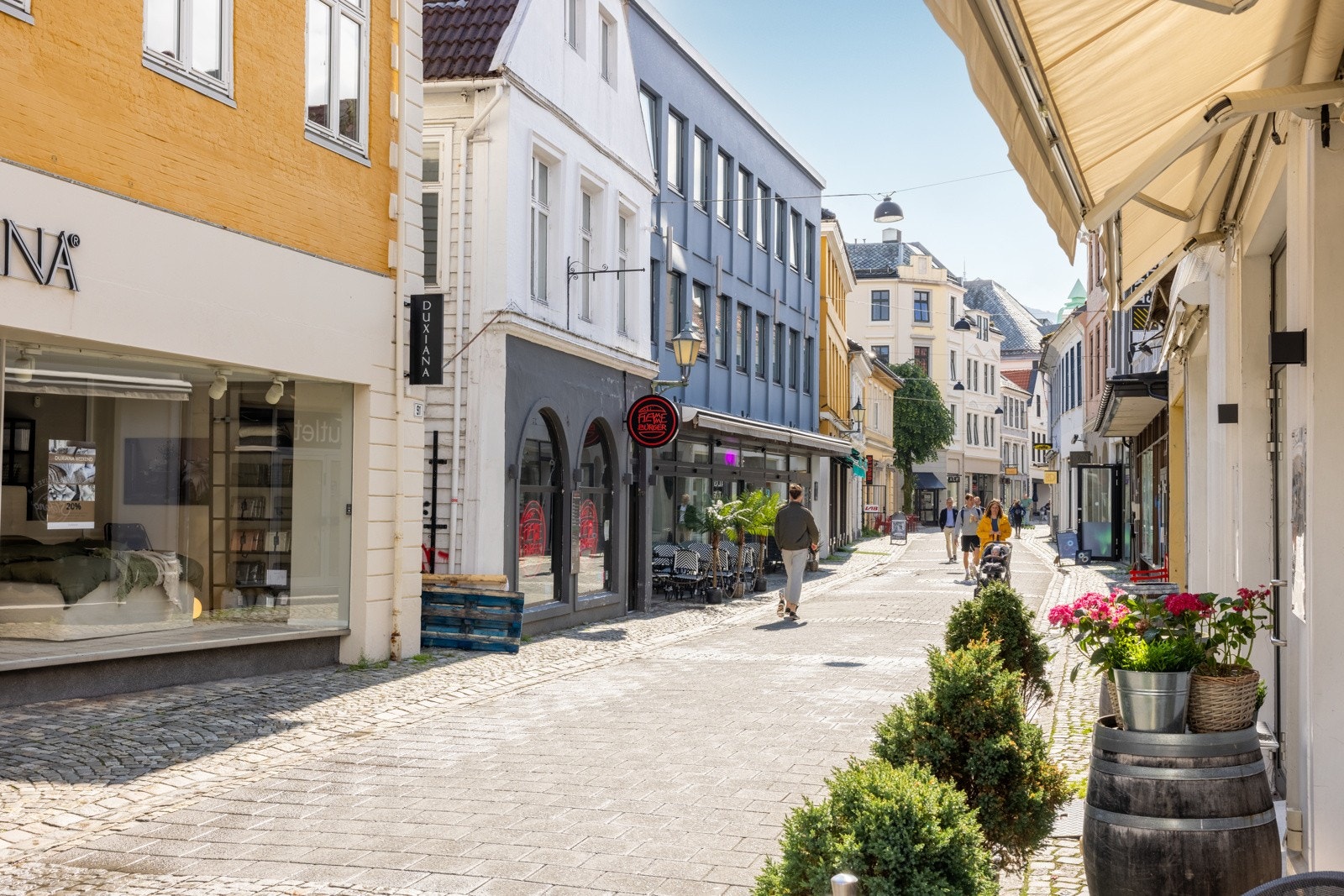 Kort vei til diverse butikker og restauranter! Galleribilde