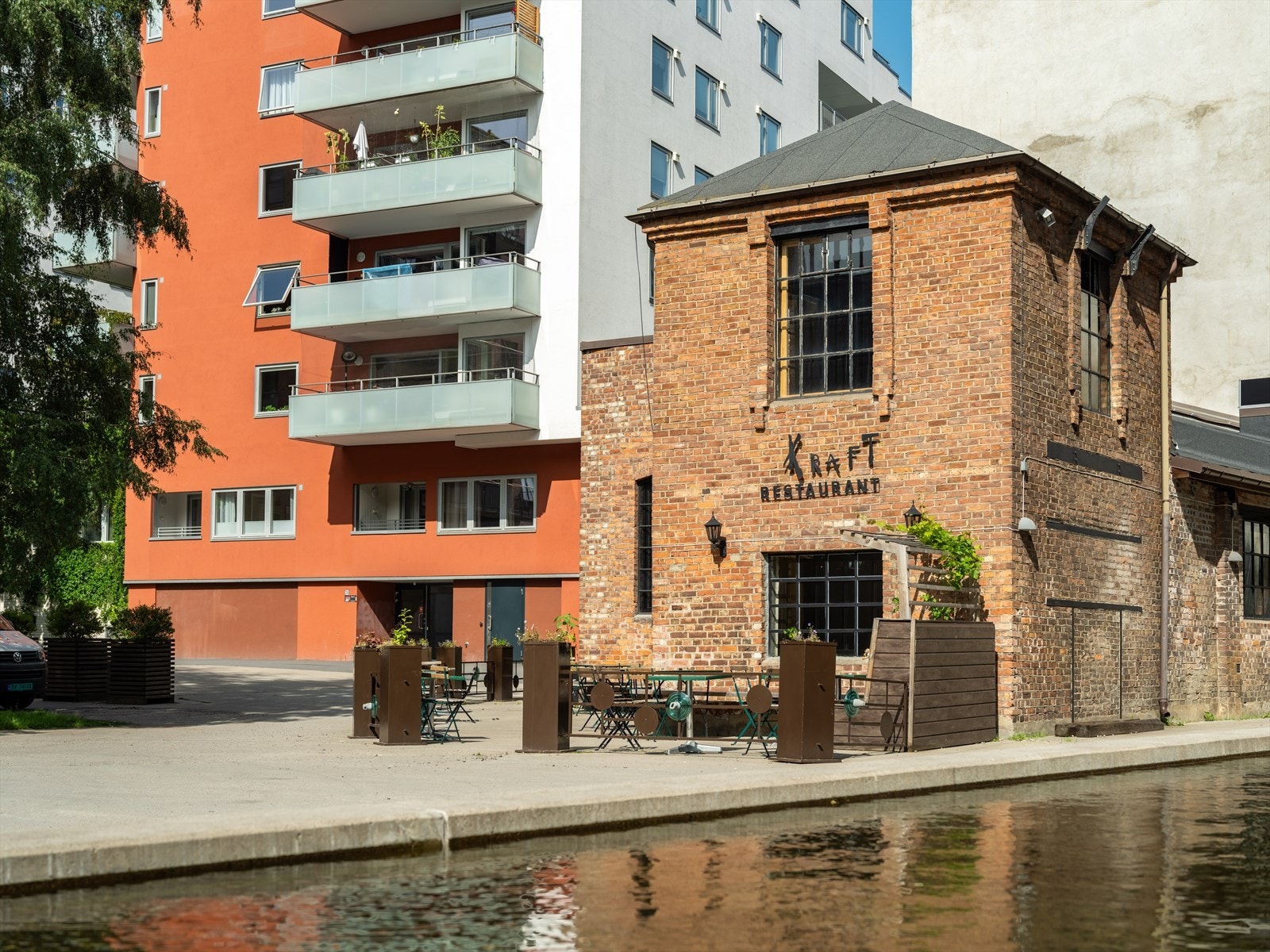 Den lokale restauranten Kraft er absolutt verdt et besøk. Restaurant Kraft serverer deg raus mat og drikke der smakene står i fokus. Galleribilde