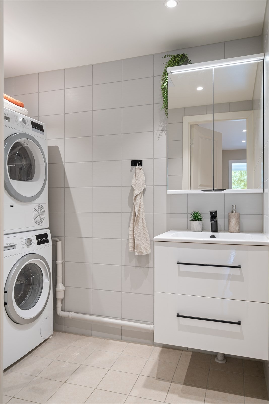 Opplegg for vaskesøyle på bad Galleribilde