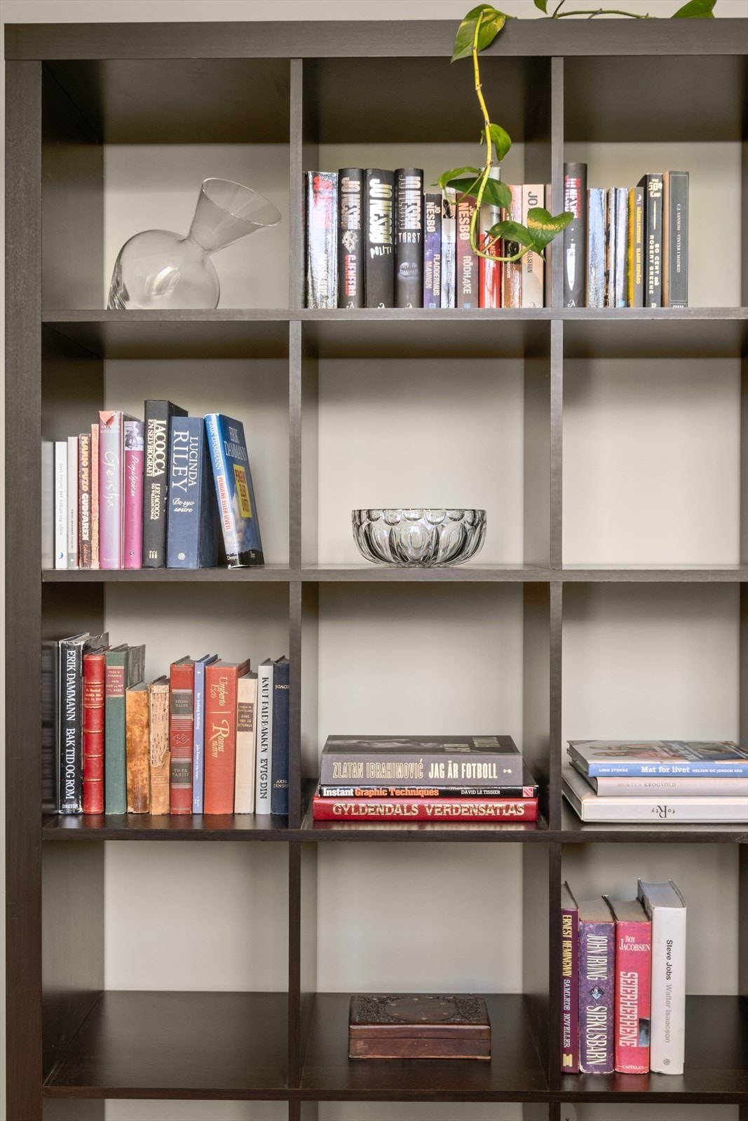 Rommet var opprinnelig i bruk som kjøkken og ble oppgradert til kontor/soverom i 2022. Galleribilde