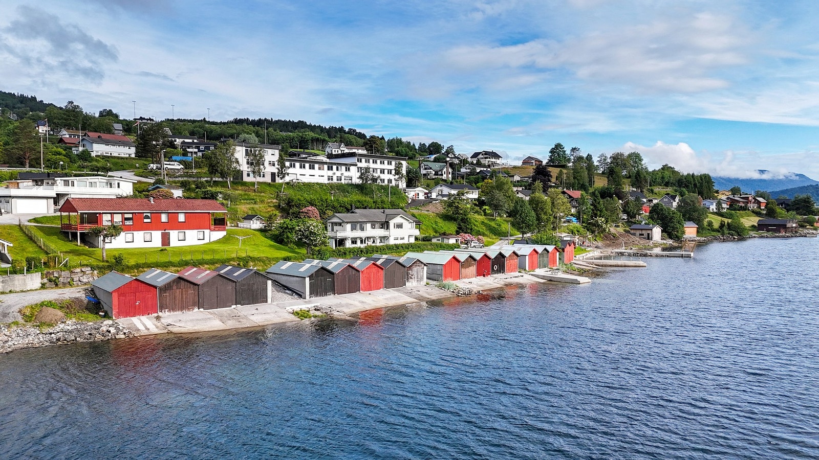 Kort vei til sentrumsfunksjoner på Ikornnes Galleribilde