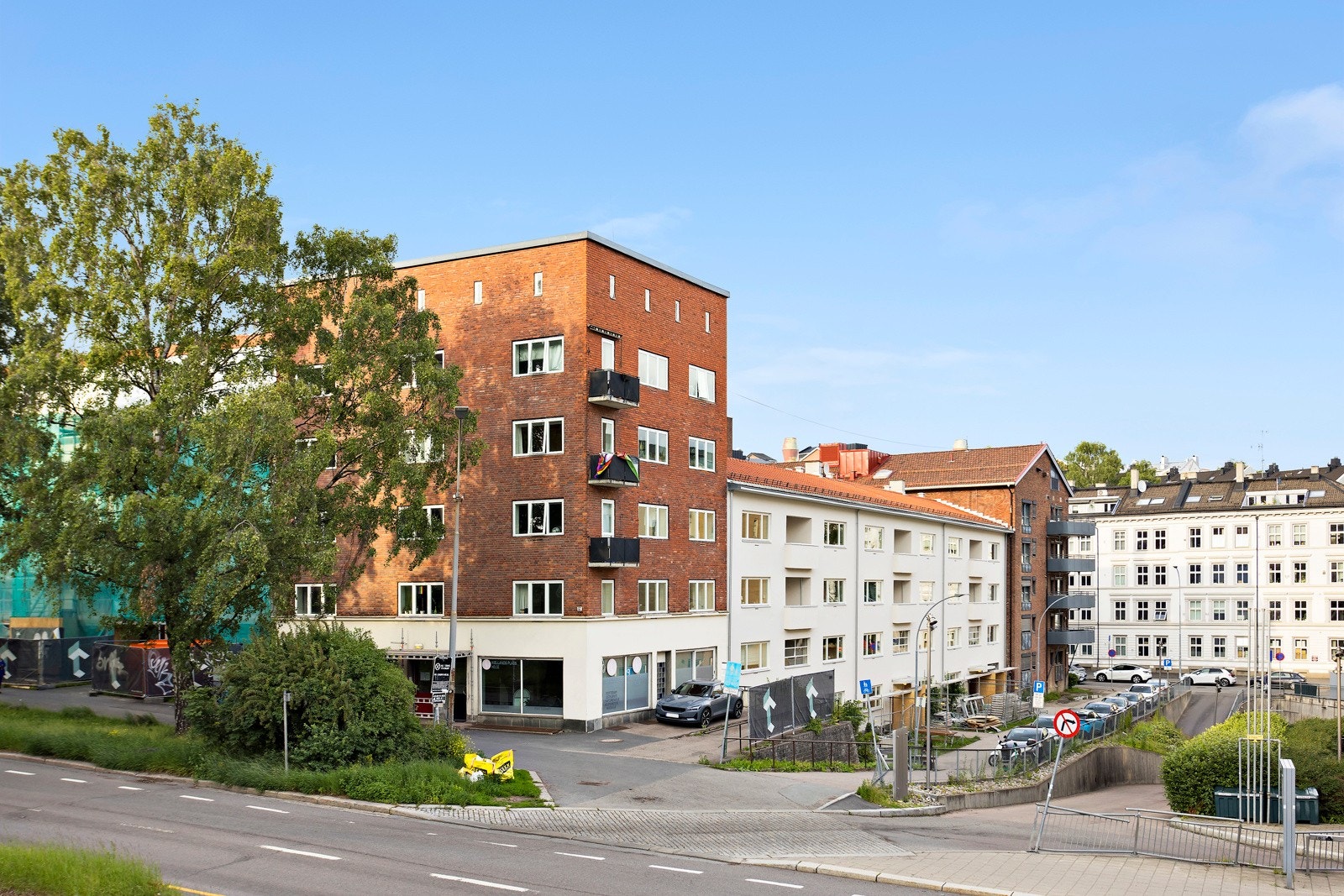 Fasader er pusset opp i 2024 (stillasene ble demontert i juni 2024). Galleribilde