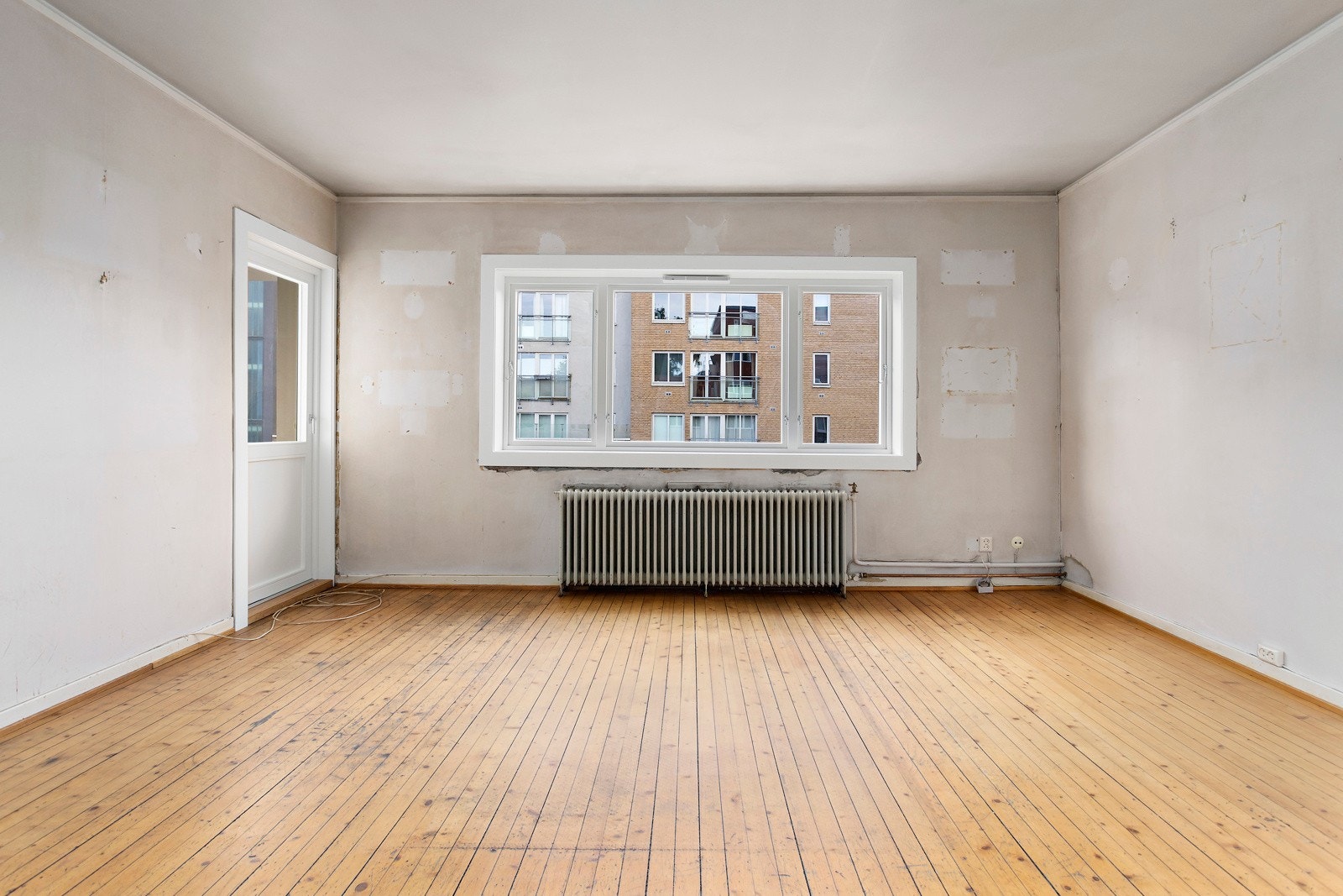Oppvarming skjer med radiatorer tilknyttet fellesanlegg. Galleribilde