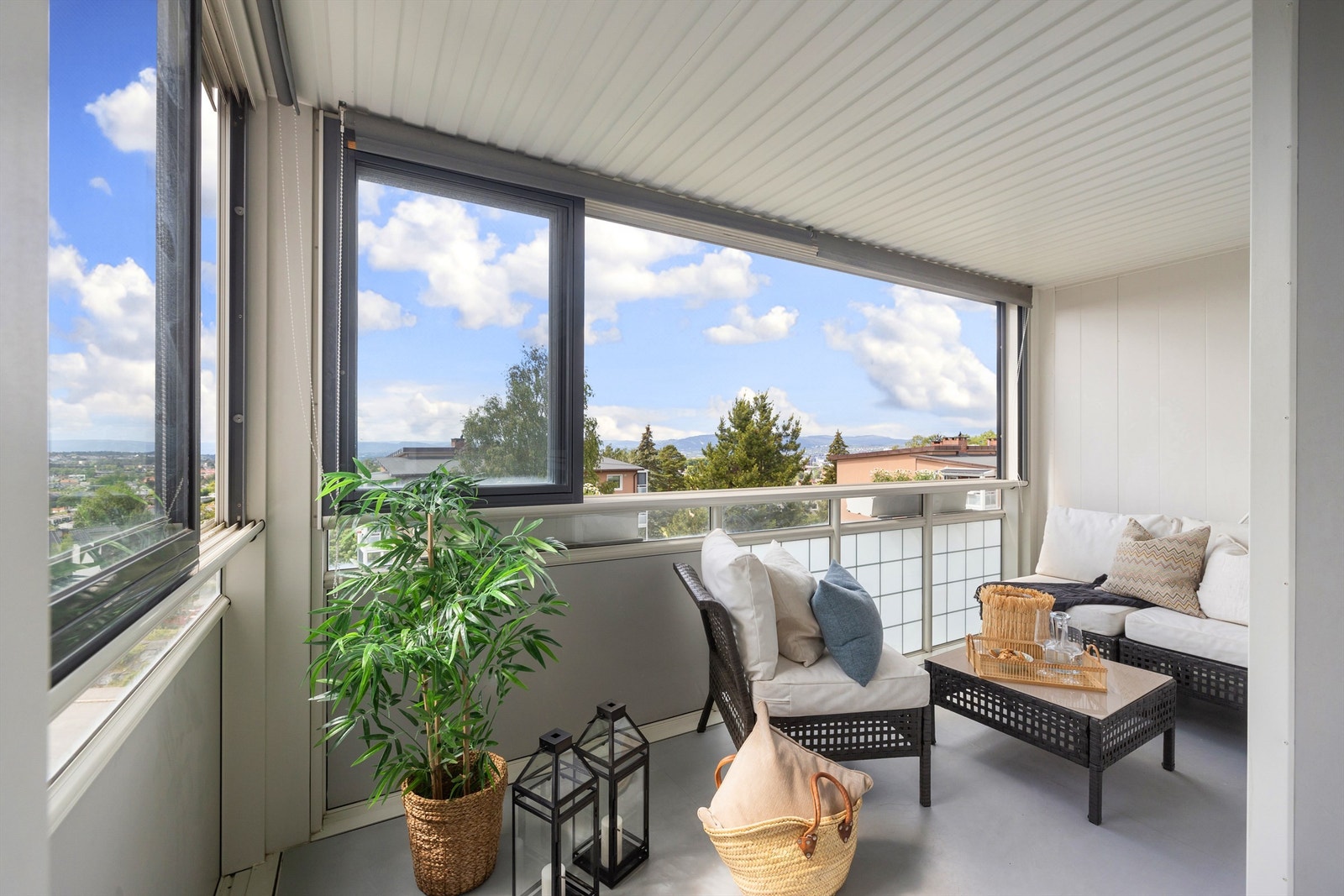 Krogsveen v/Reis Malik har fått gleden av å presentere denne herlige toppleiligheten i Mekanikerveien 30! Galleribilde