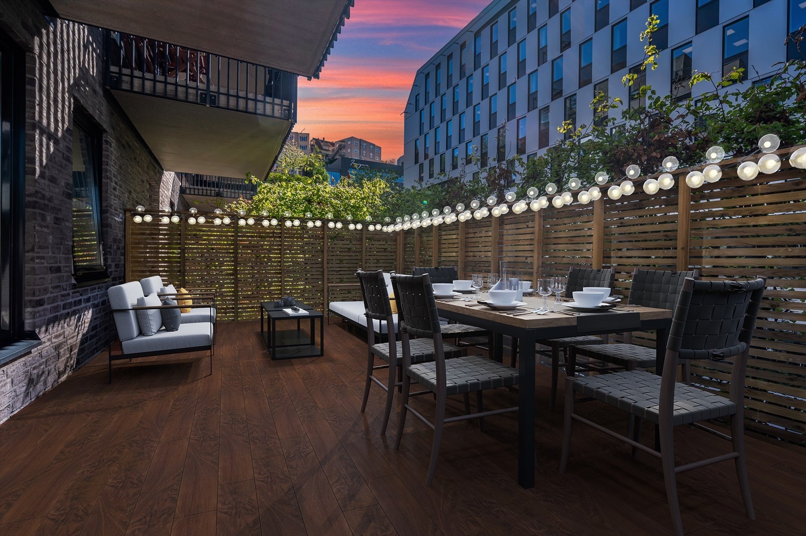 Selger har fått satt opp en levegg for en mer usjenert terrasse. OBS: Digitalt stylet. Galleribilde