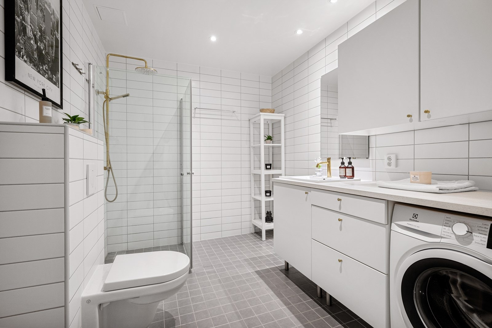 Flott og tidløst baderom. Galleribilde