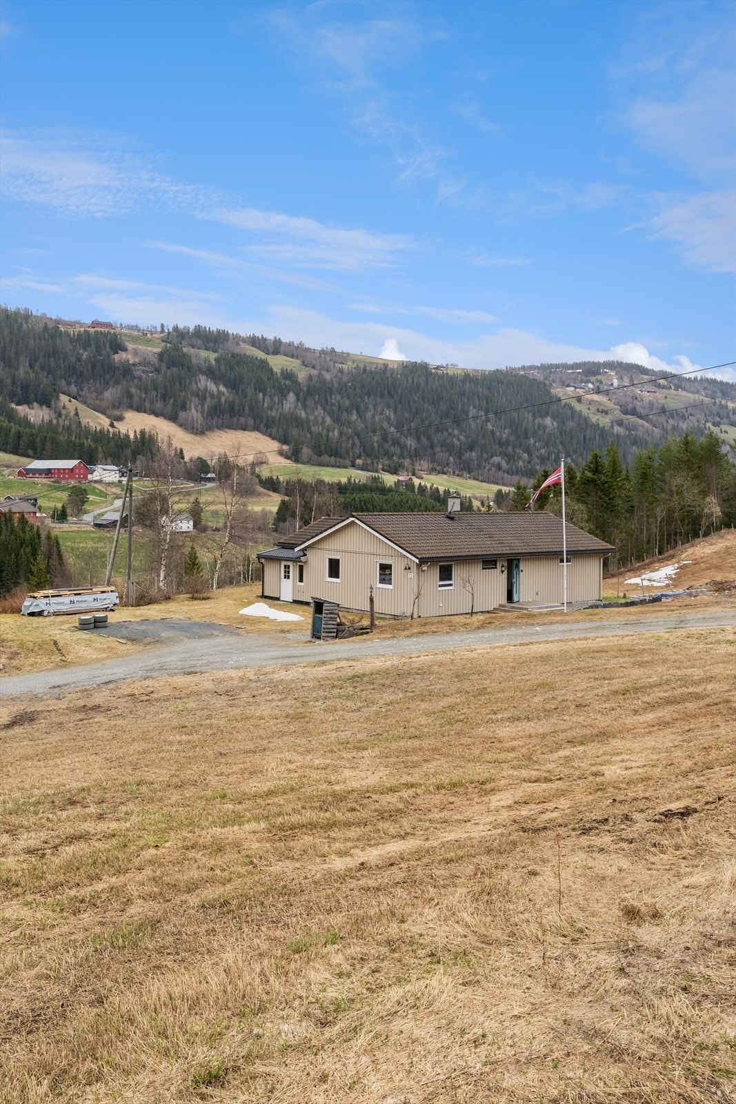Området kan by på flotte turopplevelser i nydelig natur, sommer som vinter. Det er heller ikke langt til idylliske Espedalsvannet. Galleribilde