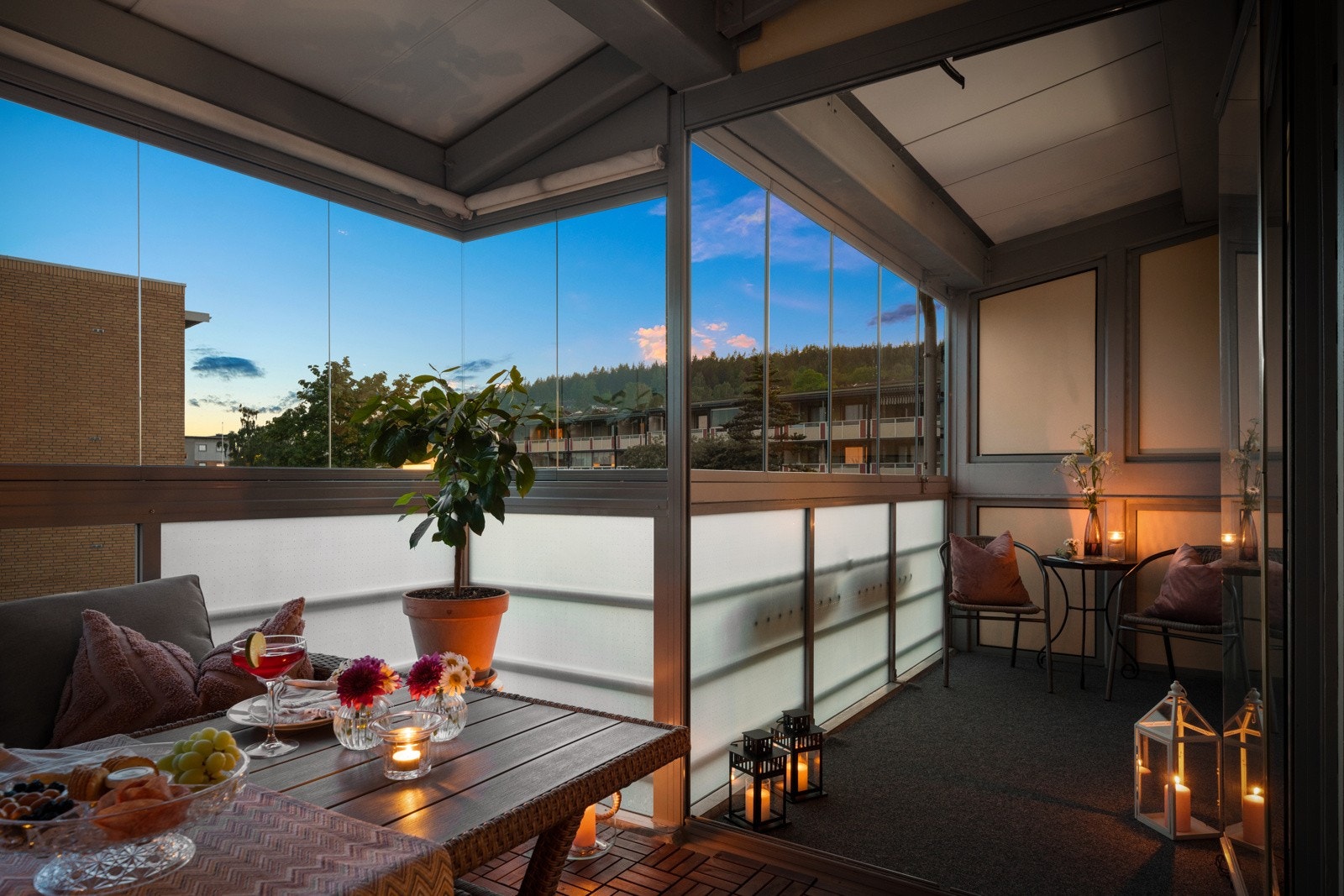 Utsikt på kveldstid. Galleribilde