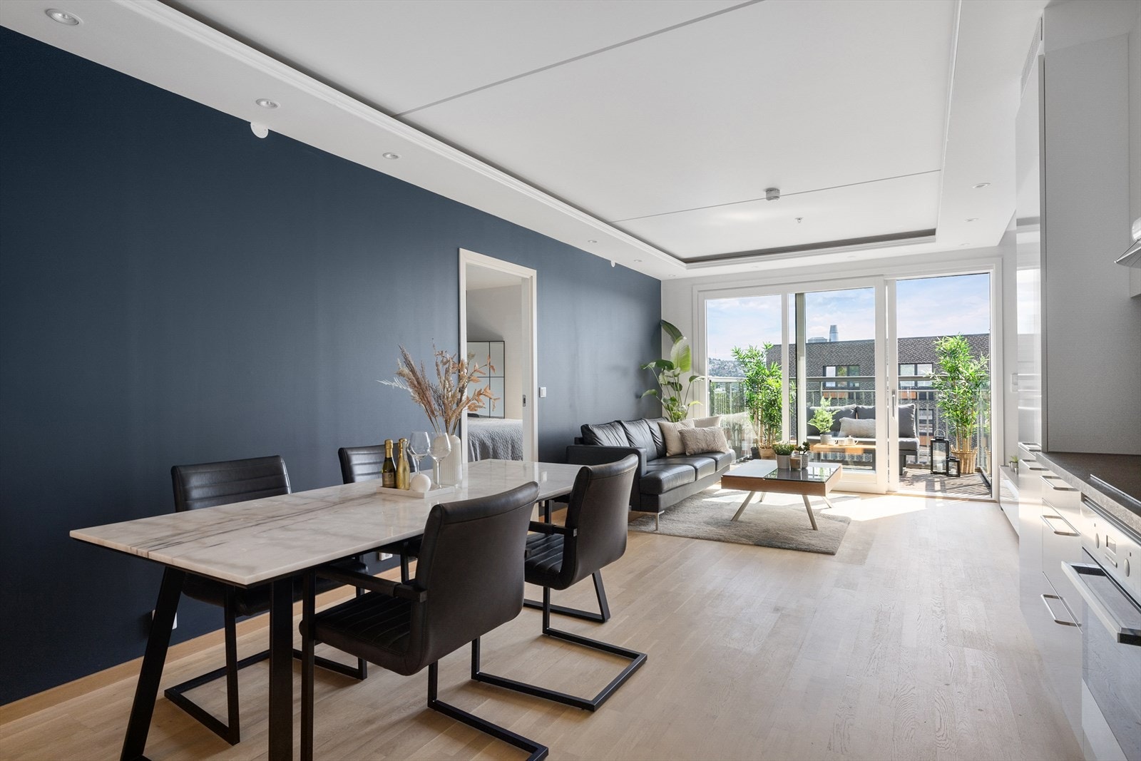 - God plass til spisestue - Galleribilde