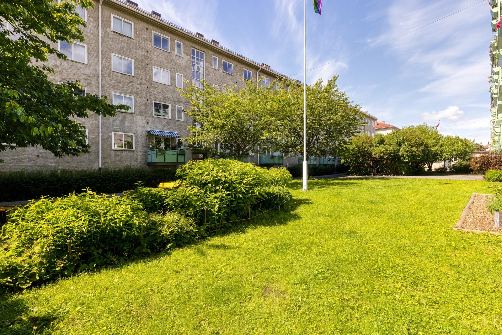 Boligen er en del av et meget veldrevet borettslag med god økonomi og god vedlikeholdshistorikk Galleribilde