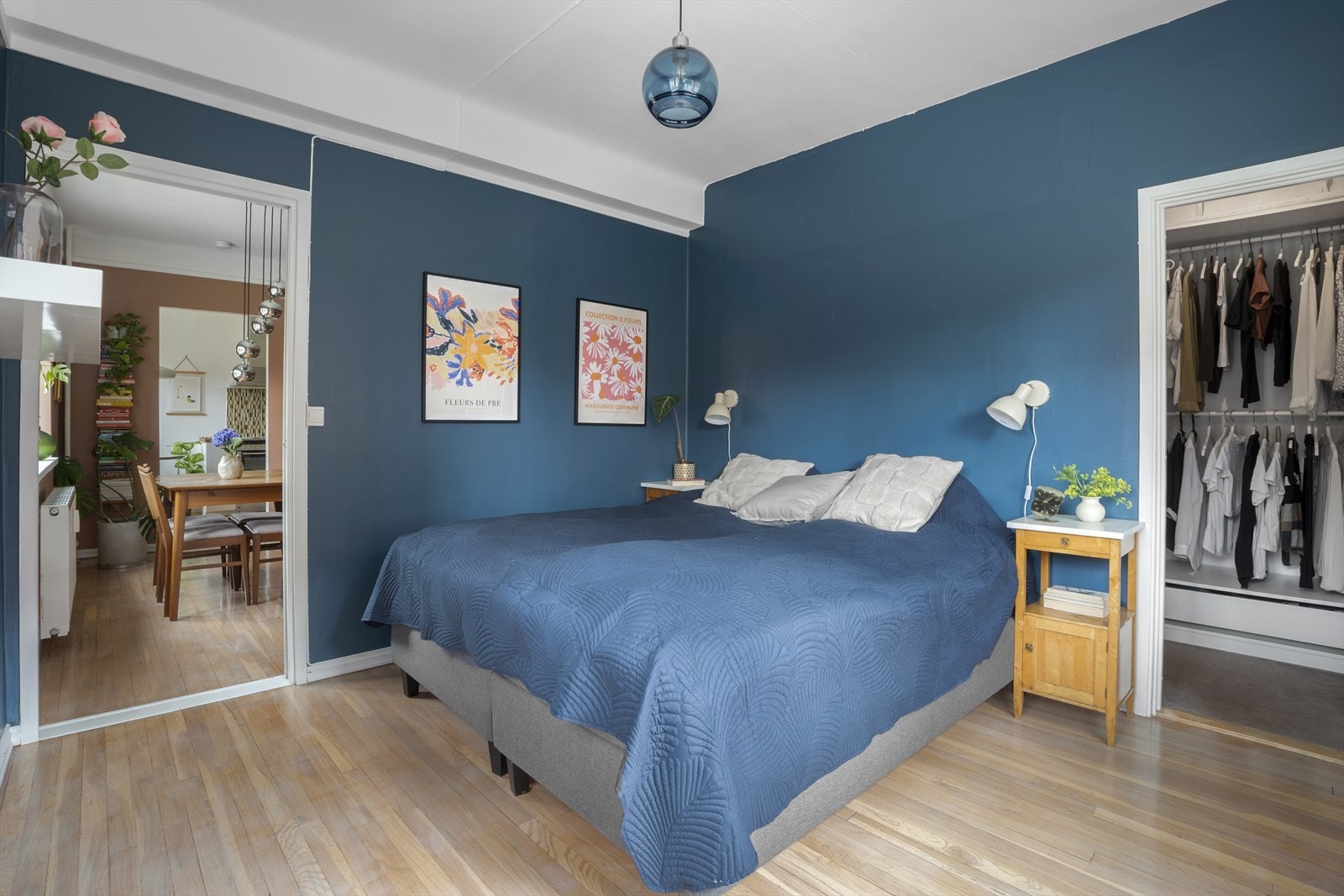 Her har du god plass til dobbeltseng med nattbord på hver side og annet ønskelig møblement. Galleribilde