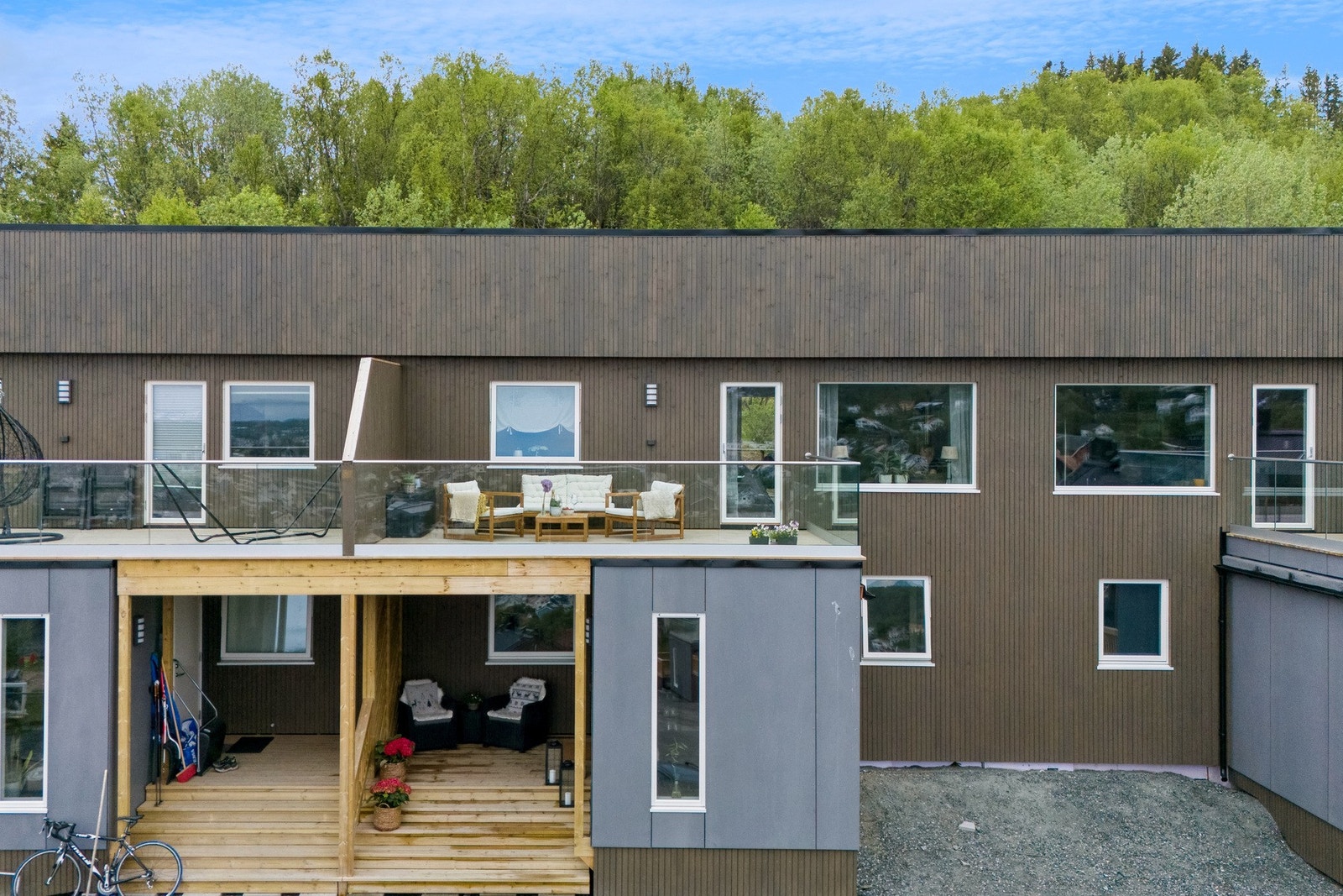 Bygningen er totalrenovert utvendig i 2022-2023 Galleribilde