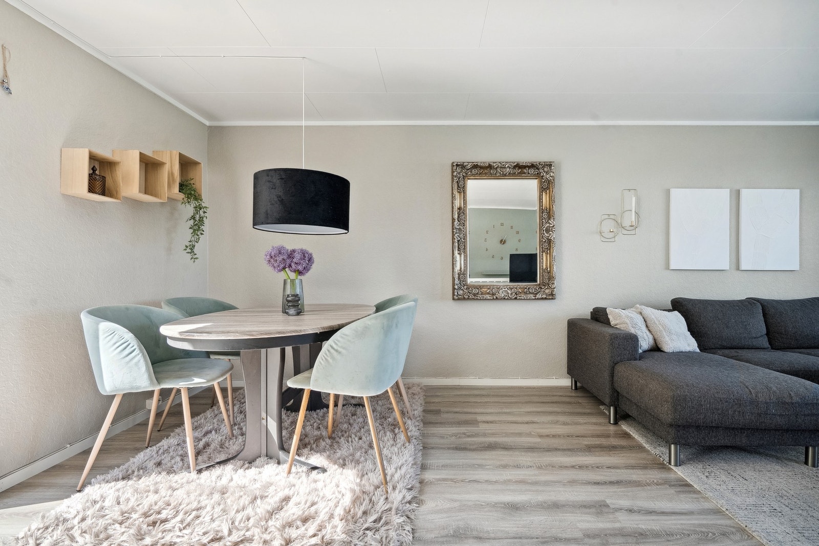 Det er god plass til spisebordet Galleribilde