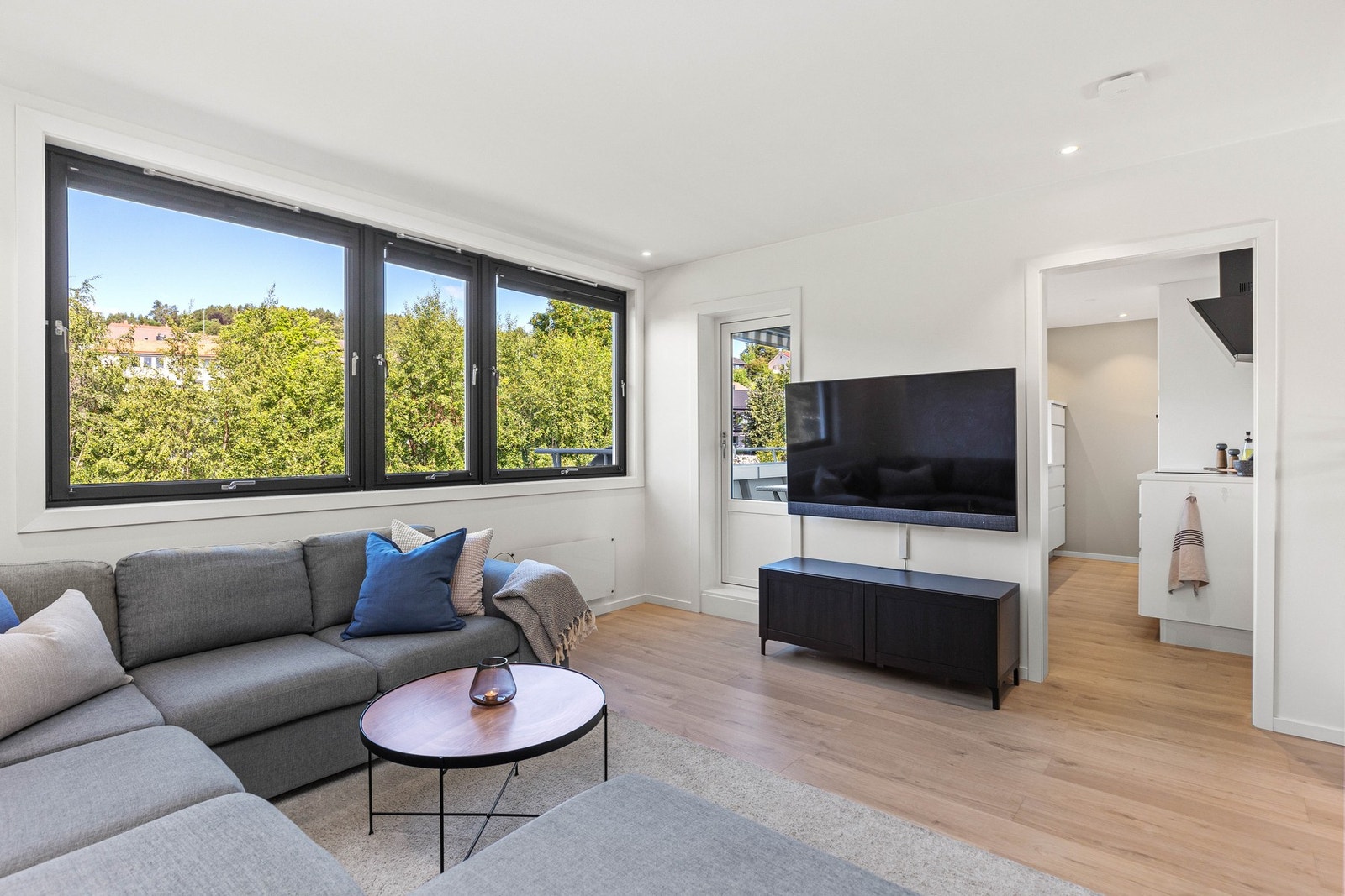 En gjennomgående meget flott 3-roms toppleilighet på attraktive Havstad. Galleribilde