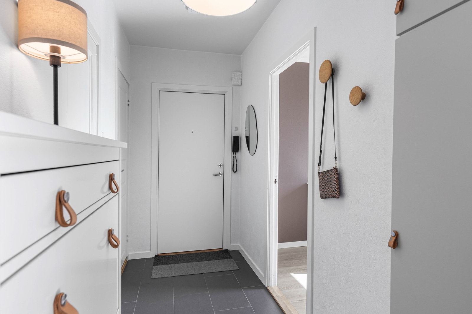 Innbydende gang/entré på 7 kvm. Galleribilde