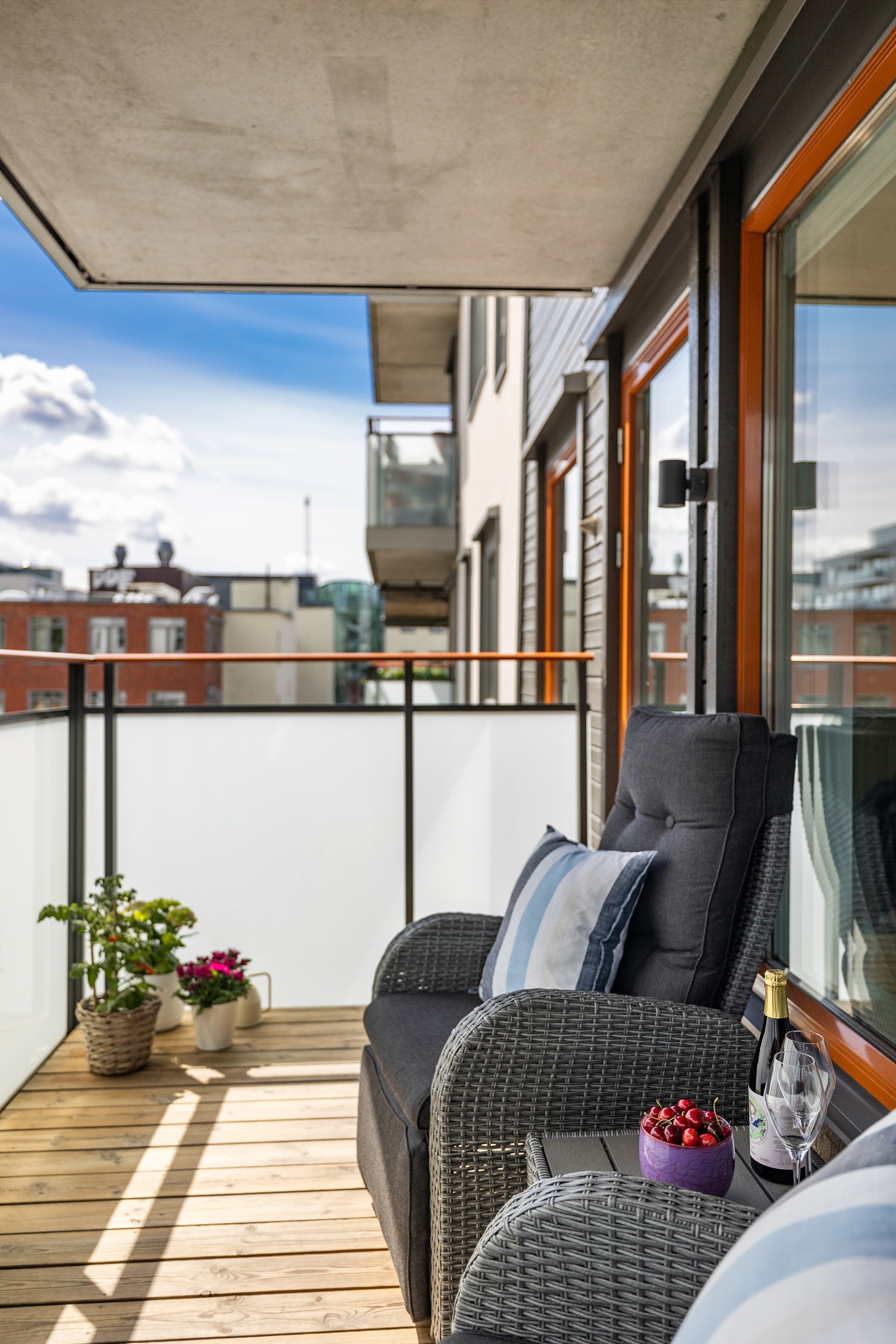 Balkongen er delvis innglasset Galleribilde