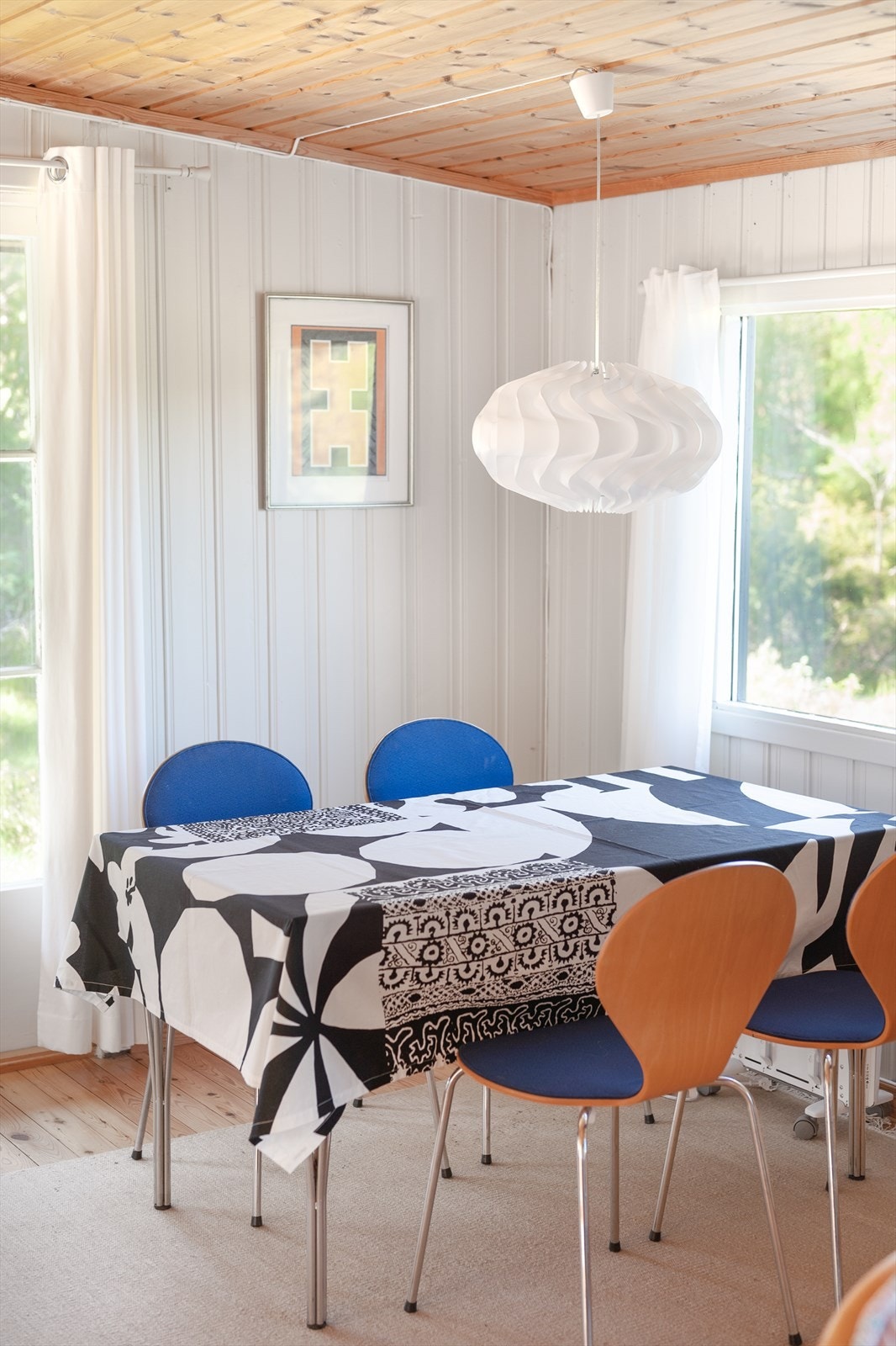 God plass til spisebord Galleribilde