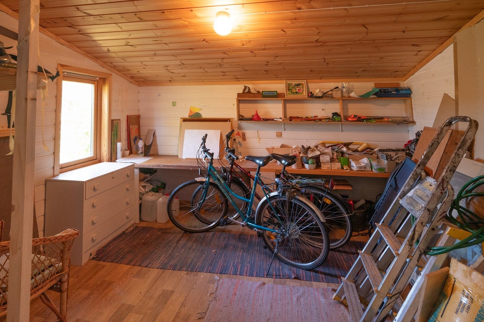 Romslig snekkerbod Galleribilde