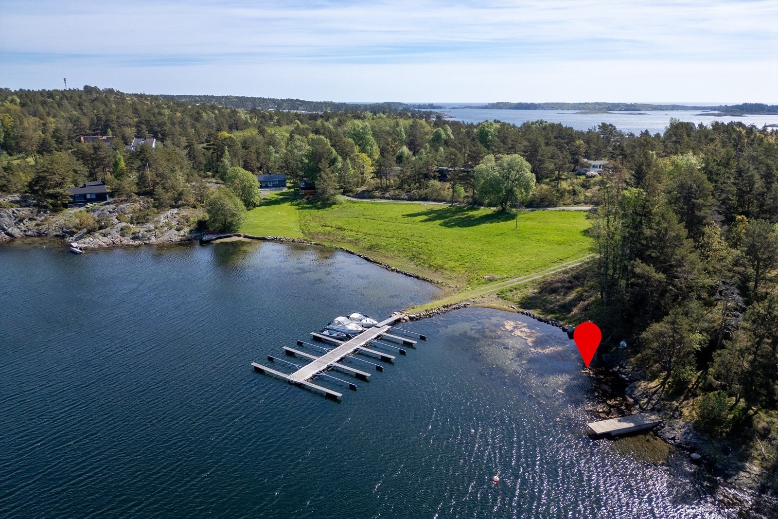 Pilen markerer båtfeste Galleribilde
