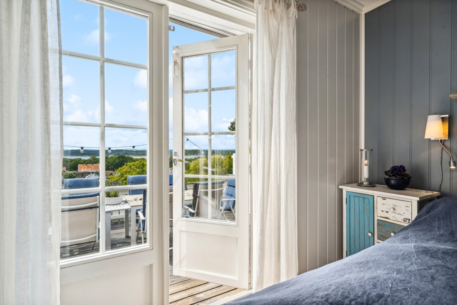 Fra soverommet har du også utgang til terrassen. Galleribilde
