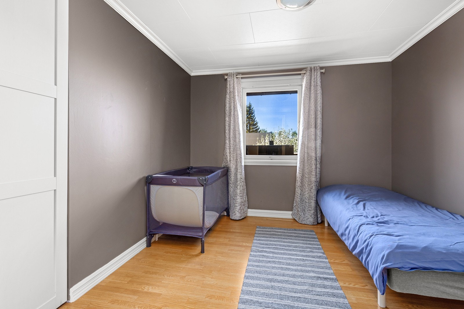 Soverom nr. 4. Galleribilde