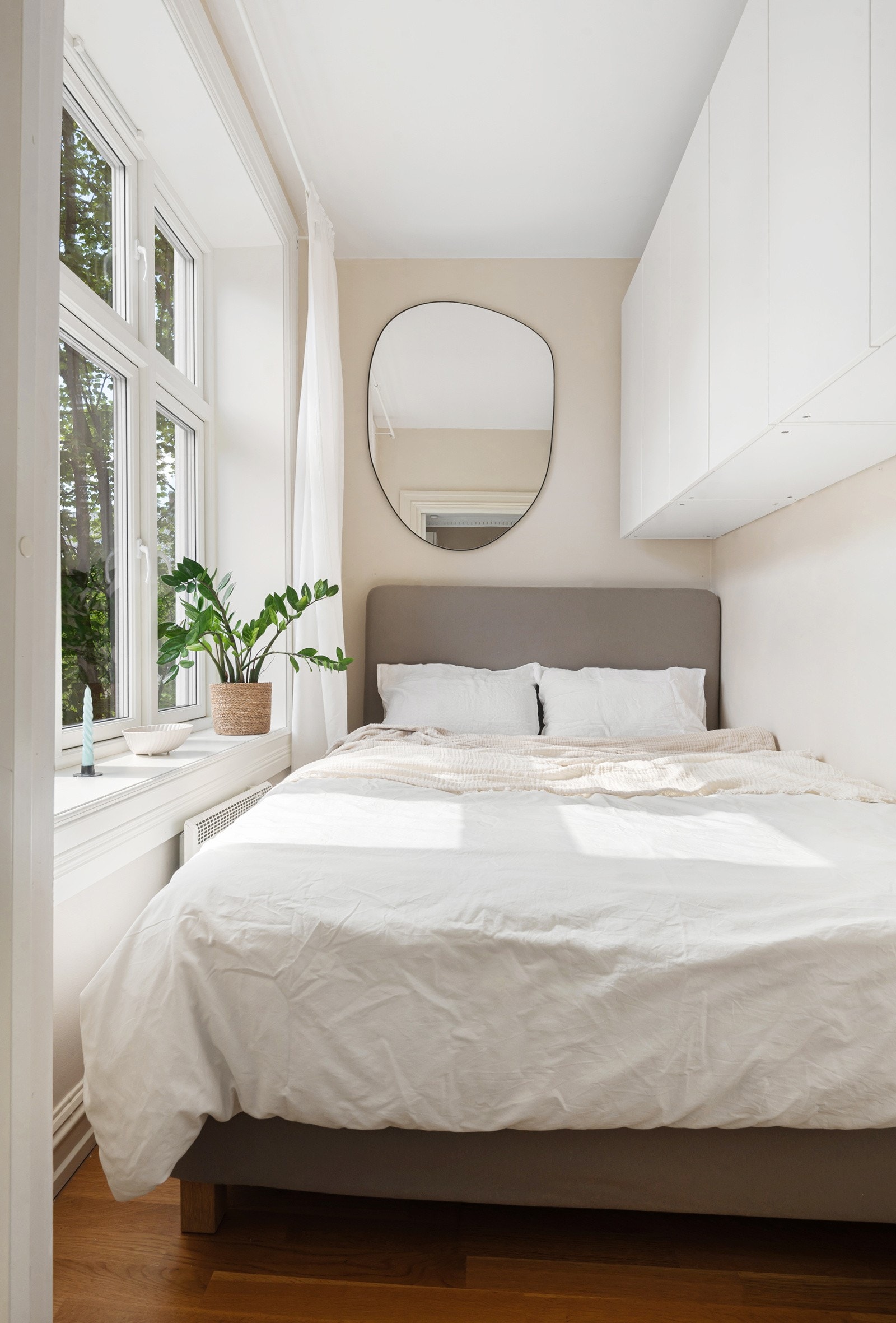 Soverom m/smarte garderobeløsninger Galleribilde