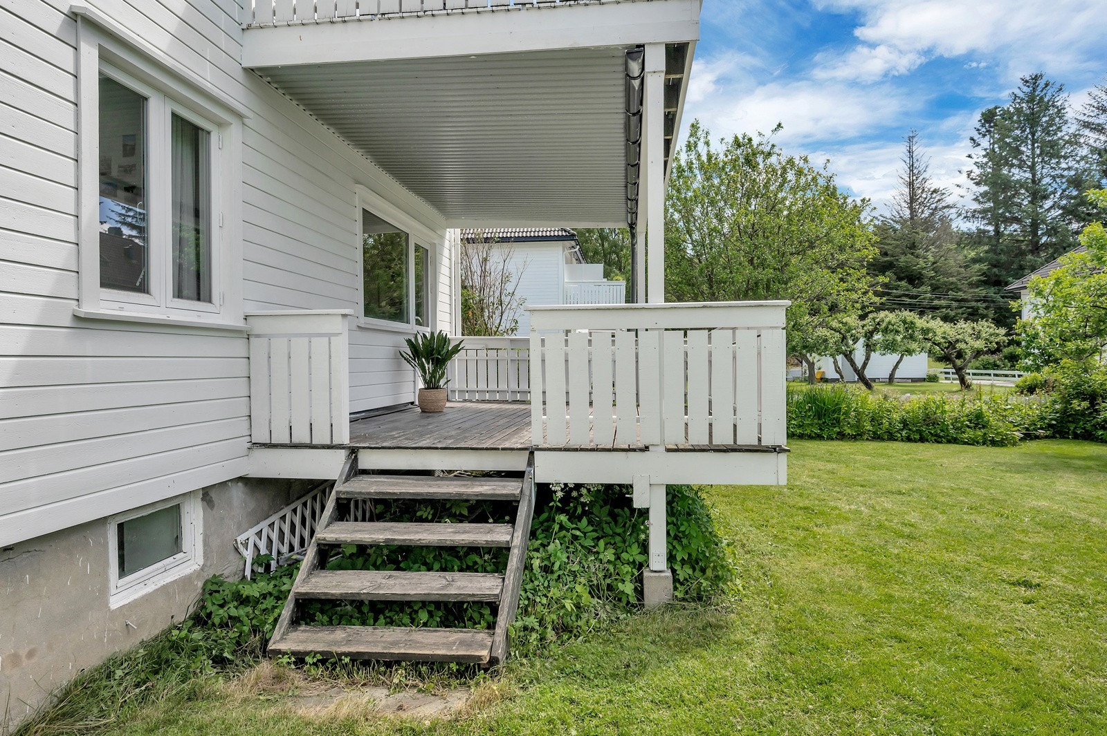 Takoverbygd veranda ut fra stuen Galleribilde