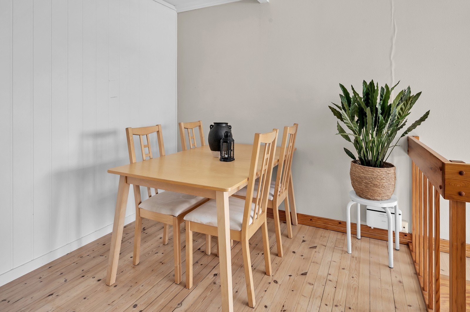 Naturlig plass for spisestue Galleribilde