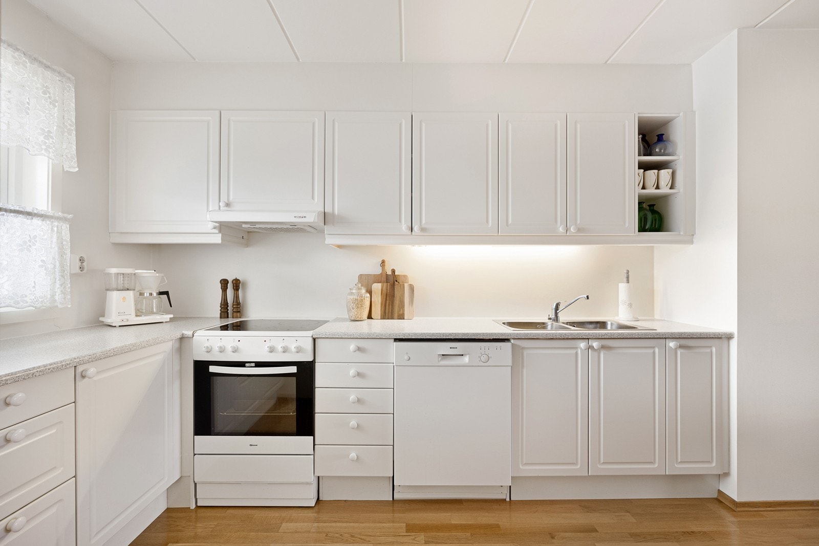 Her er det god plass til å bake både skillingsboller og rullekake. Galleribilde