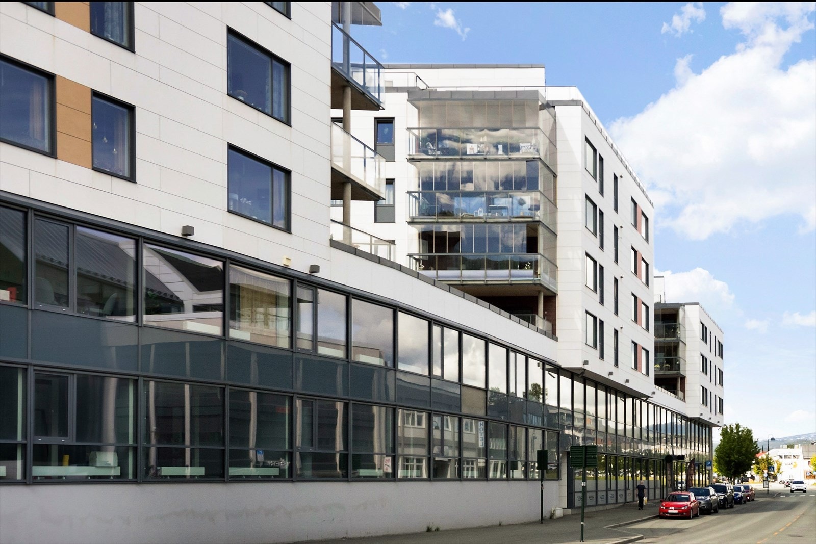 Leiligheten ligger fint til i 4. etasje i populære O. T Olsens borettslag. Galleribilde