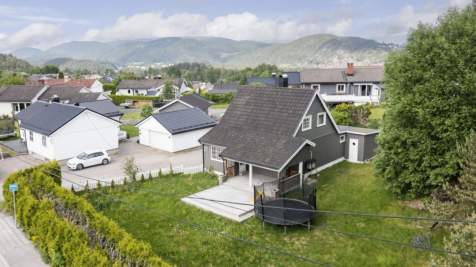 Uteområdet ligger vestvendt og har gode solforhold. Galleribilde