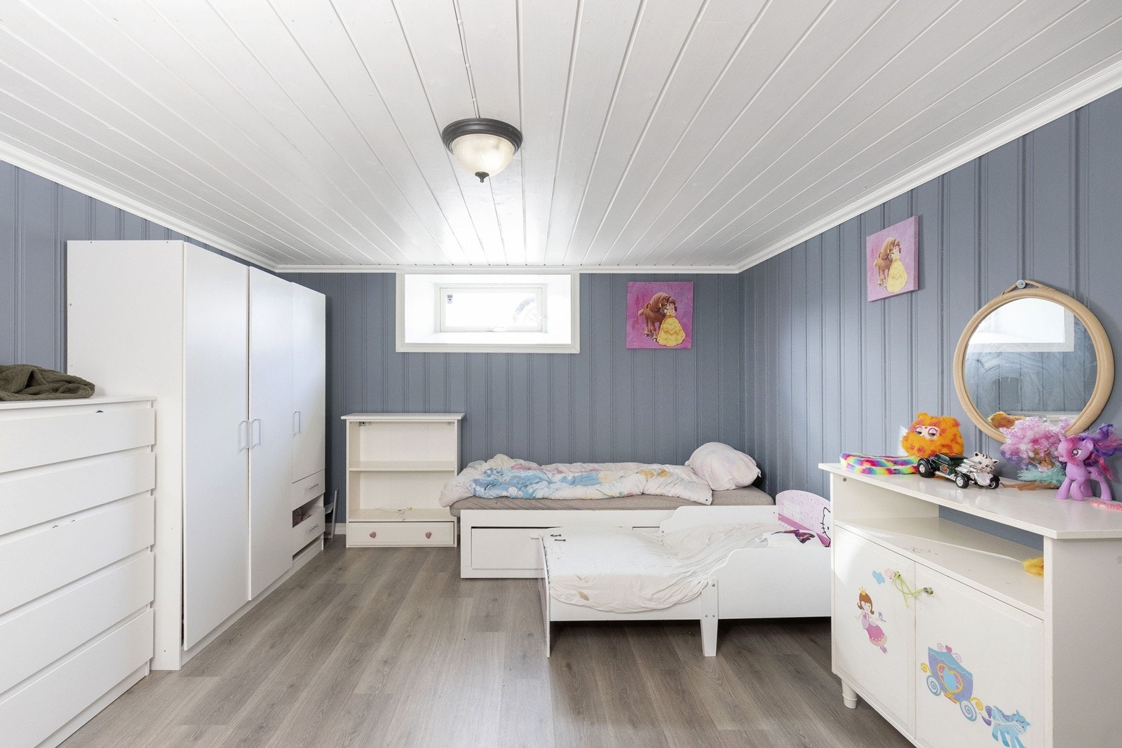 Kjellerrom som blir benyttet som soverom. Ikke godkjent som soverom. Galleribilde