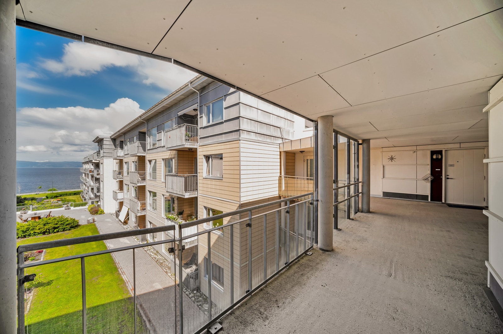 Koselig svalgang med god fremkommelighet for alle aldre. Galleribilde