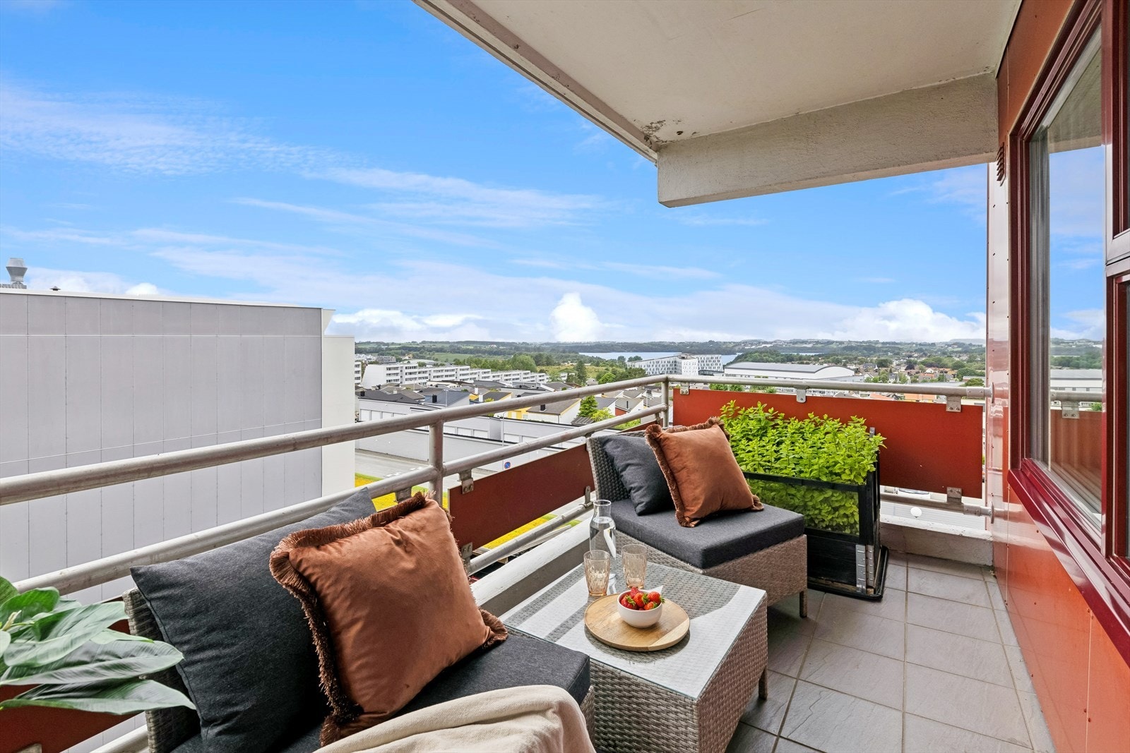 Tjensvolltorget 6 presenteres av Michael Boxill Knutsen, DNB Eiendom. Galleribilde