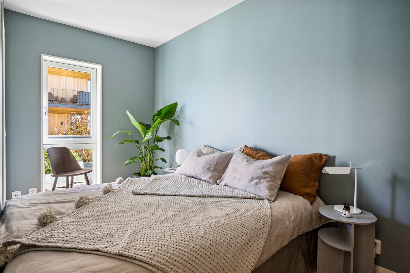 Soverommet er lunt og stilfullt, med god atmosfære og et areal på ca. 10,5 kvm. Galleribilde