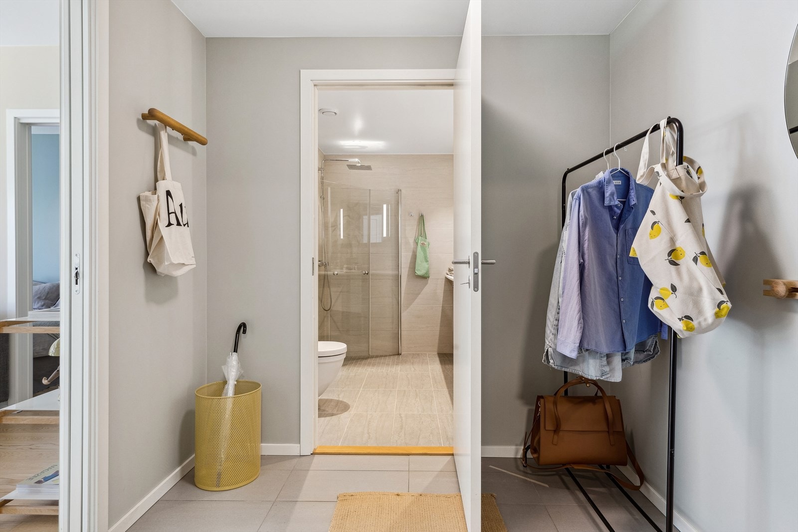 Leiligheten passer utmerket for godt voksne, par, studenter og deg som er førstegangskjøper. Galleribilde