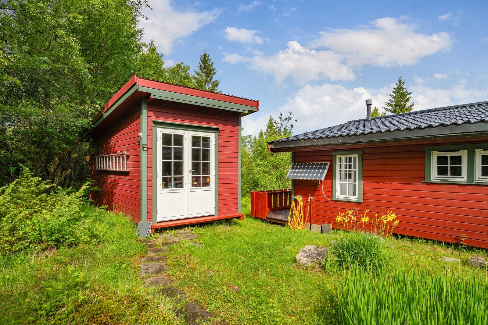 Uthus med mange gode oppbevaringsmuligheter Galleribilde