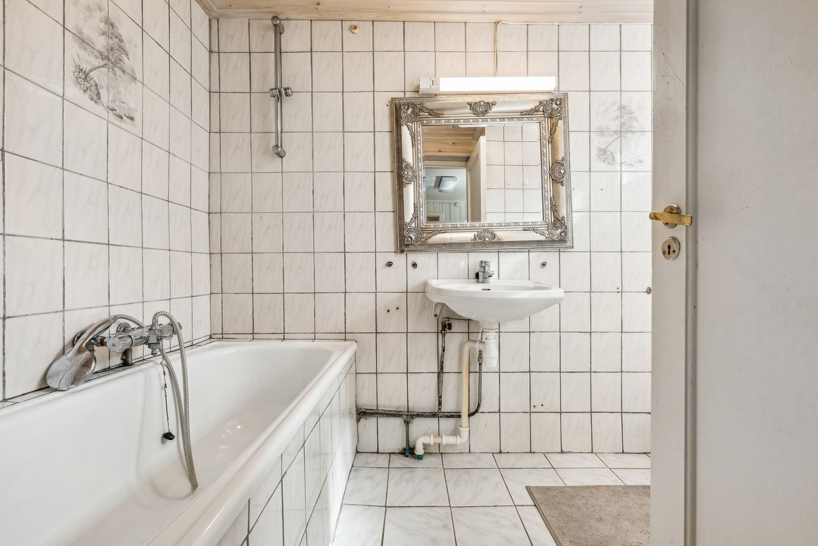 Bad i under etasjen Galleribilde