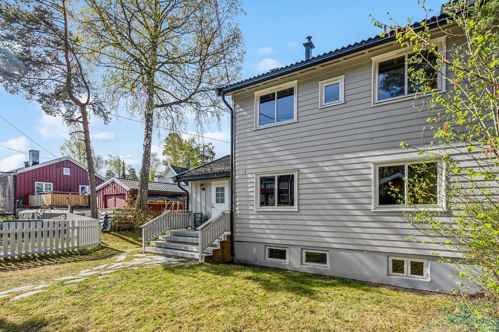 Fasade/hage Galleribilde