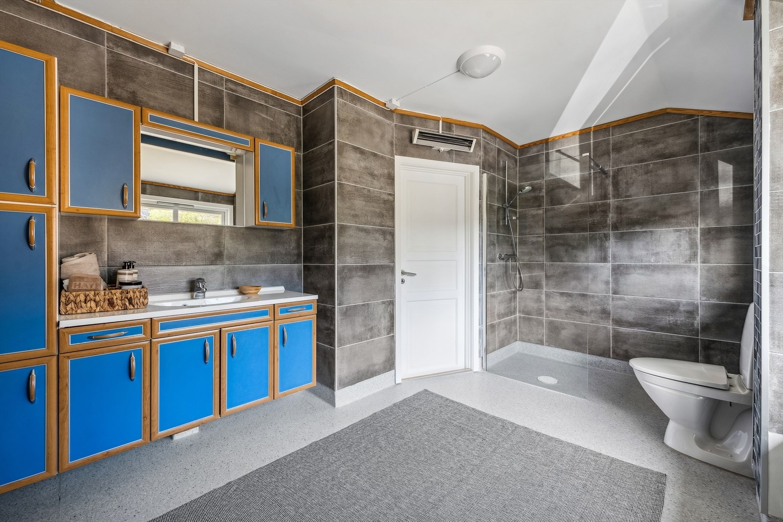 Bad/vaskerom i andre etasje Galleribilde