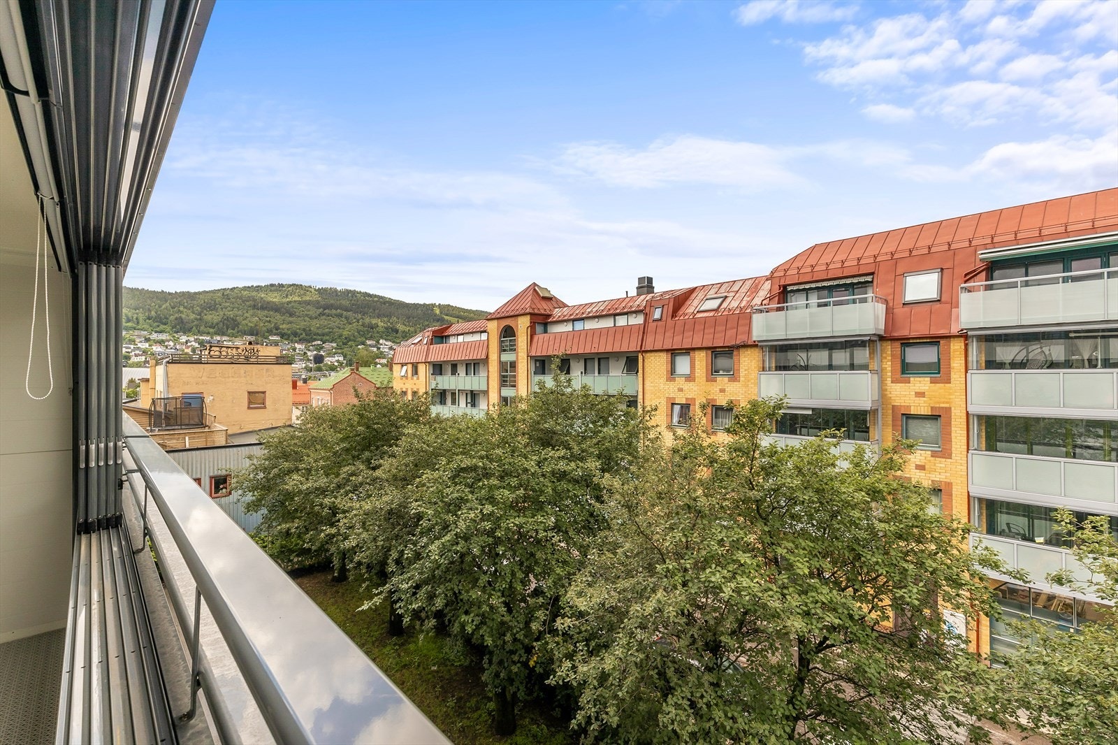 Utsikt fra balkong Galleribilde