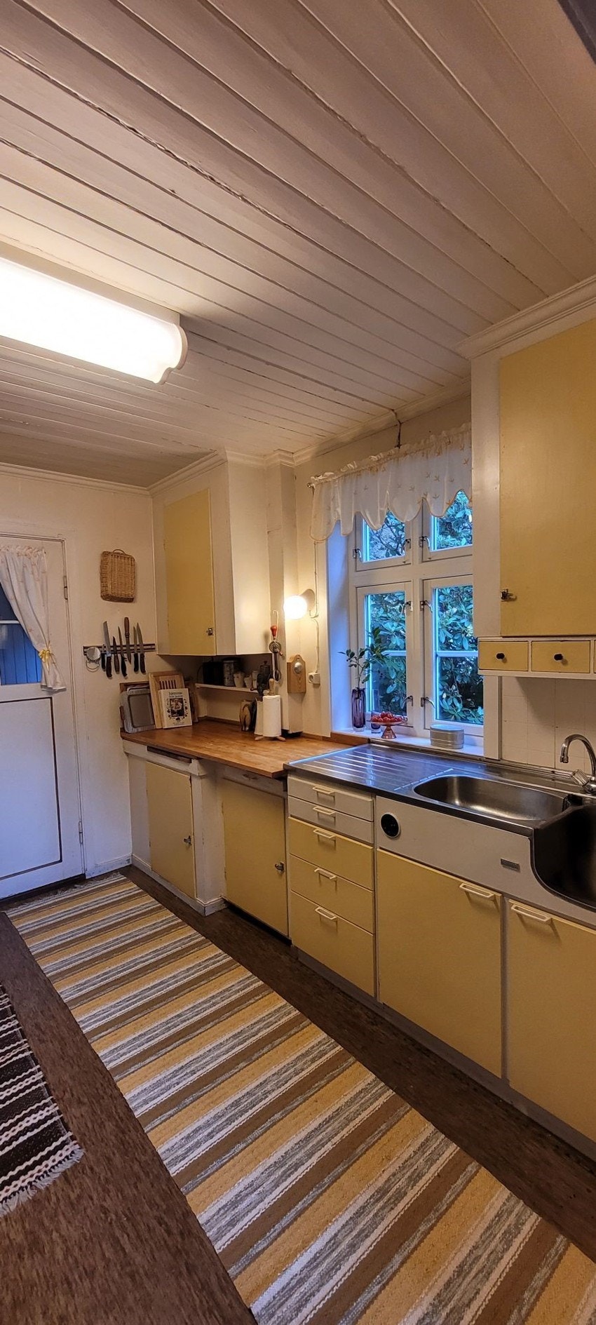 Eldre plassbygd kjøkkeninnredning Galleribilde