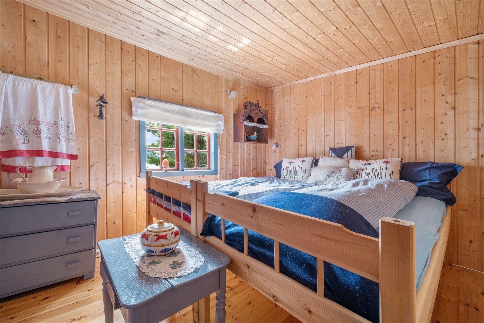 Hovedsoverommet på hytta Galleribilde