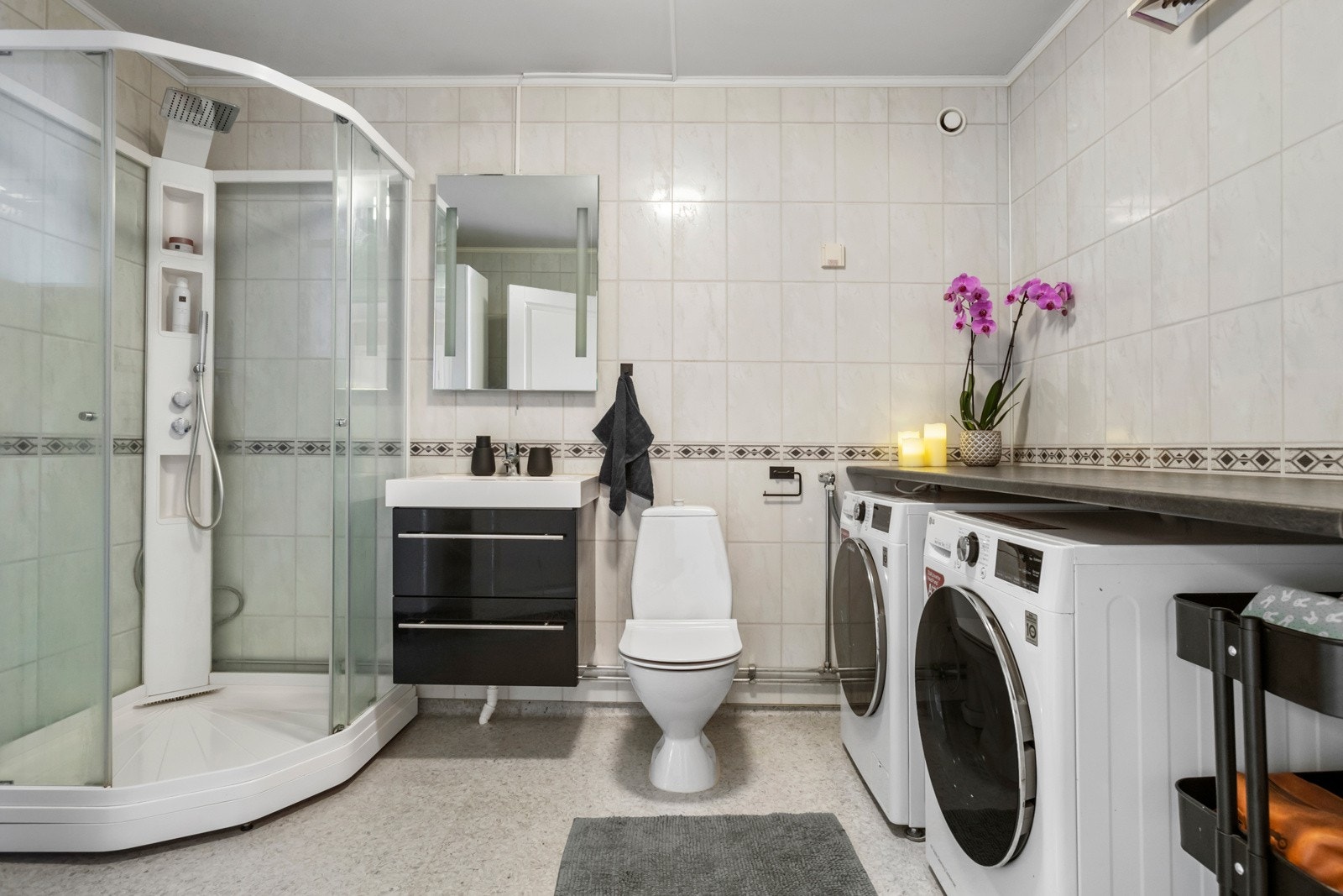 Badet ble overflateoppusset i 2012, Galleribilde