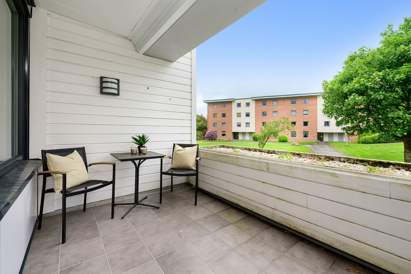 Flotte fliser på gulvet som gjør det enkelt å vedlikeholde. Galleribilde