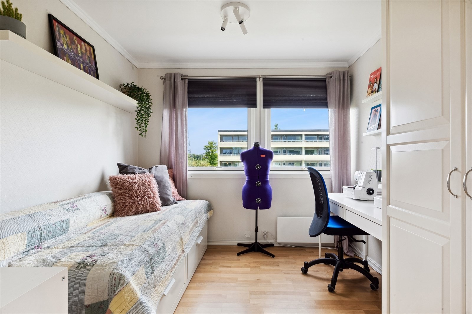 De to andre soverommene har garderobeskap. Galleribilde