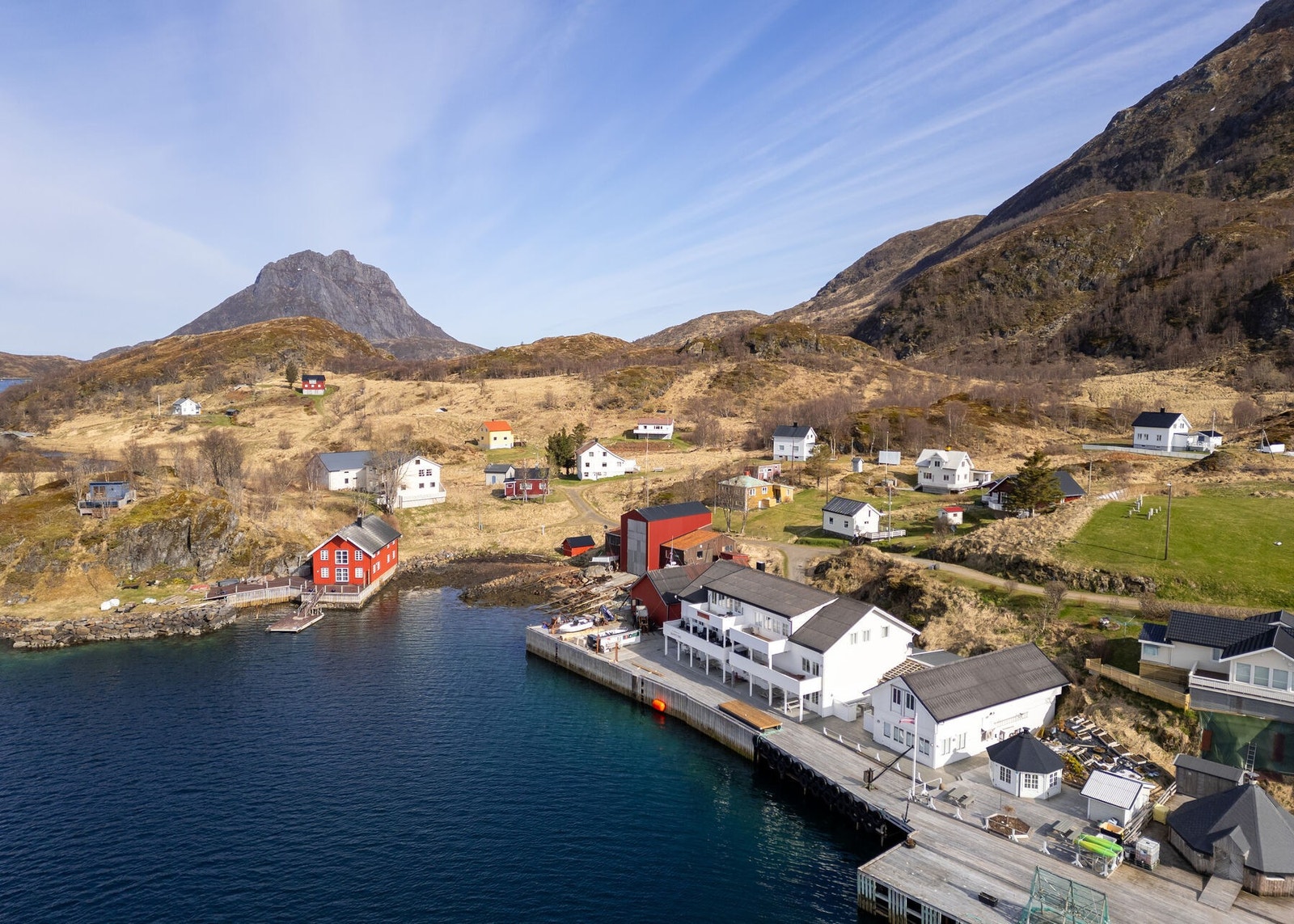 I nærområdet er det gode turmuligheter ved sjøen, samt i skog og mark Galleribilde